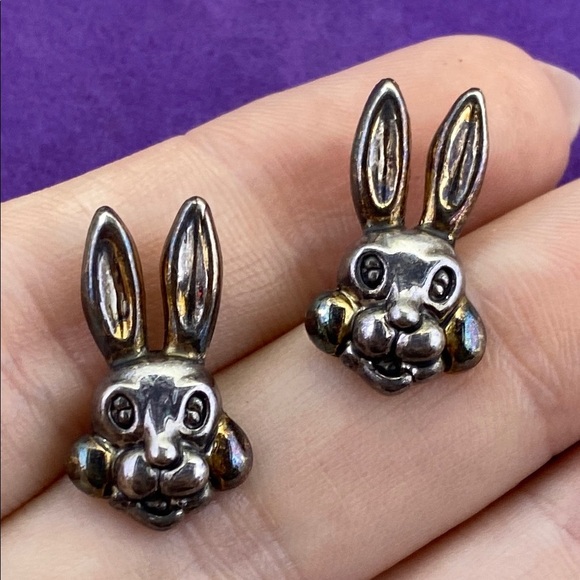 💛 Vintage Gold & Silver Plated Bunny Stud Earrings - Picture 2 of 4